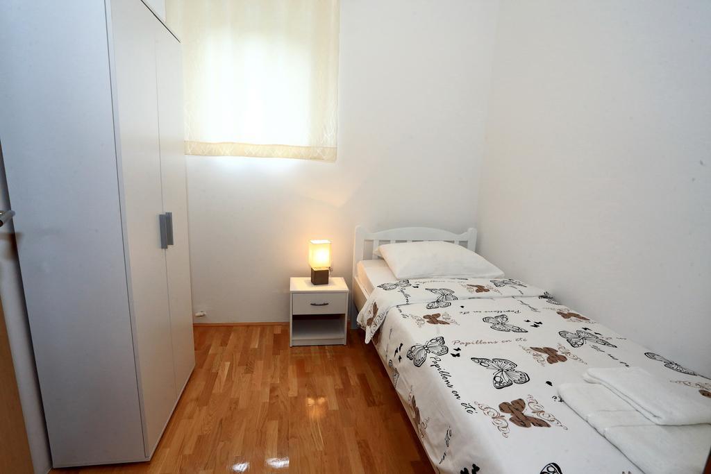 Apartment Ante Bibinje Cameră foto